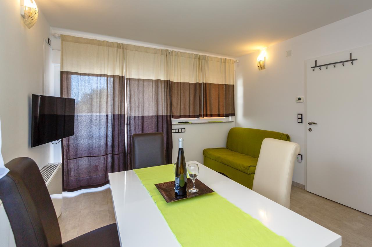 Apartments Vlado Veglia Exterior foto